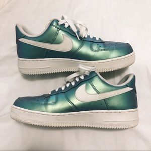 Nike Air Force 1 - Iridescent Blue